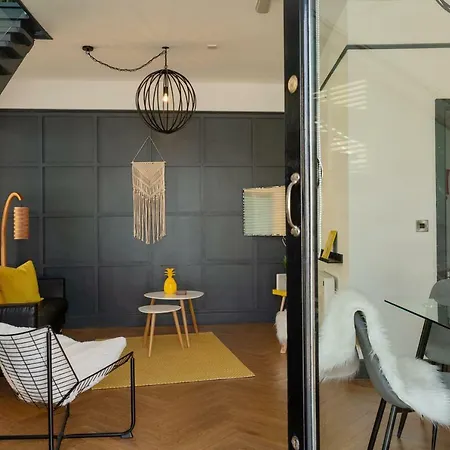 Апартаменты @ 32