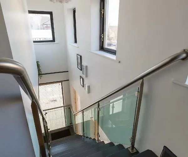 Апартаменты @ 32 Дангарван